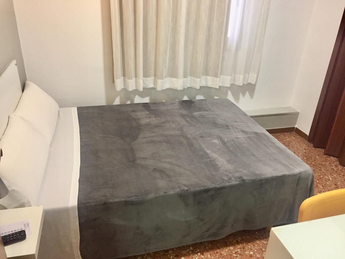 Hotel Catalunya Express Tarragona Dış mekan fotoğraf