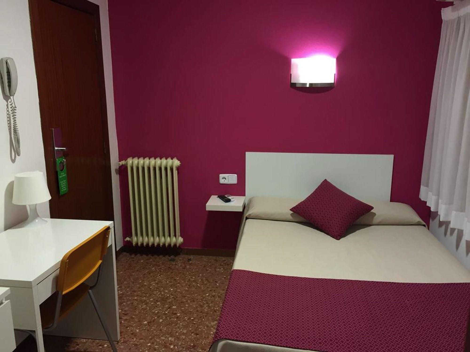 Hotel Catalunya Express Tarragona Dış mekan fotoğraf