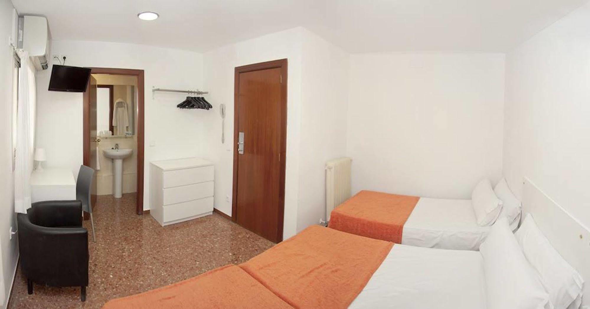 Hotel Catalunya Express Tarragona Dış mekan fotoğraf