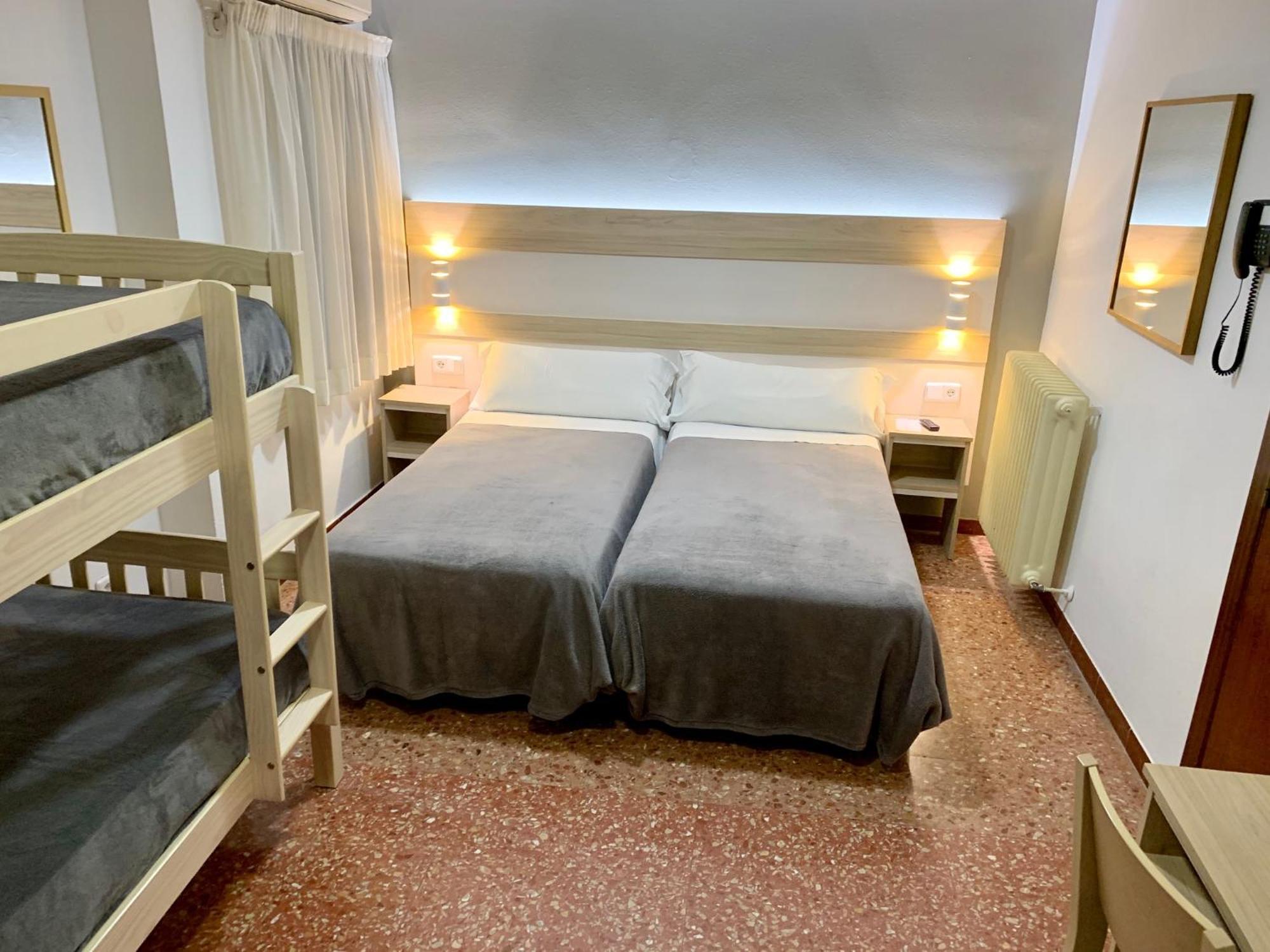 Hotel Catalunya Express Tarragona Dış mekan fotoğraf
