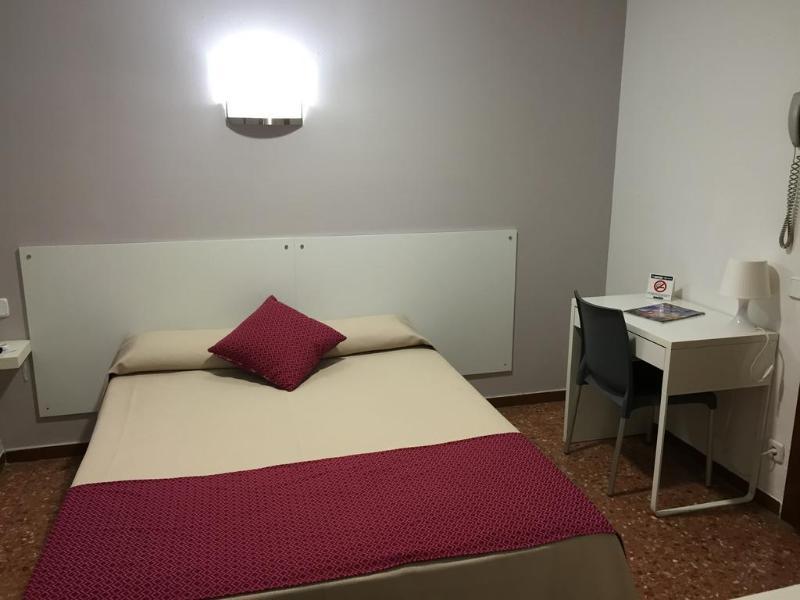 Hotel Catalunya Express Tarragona Dış mekan fotoğraf